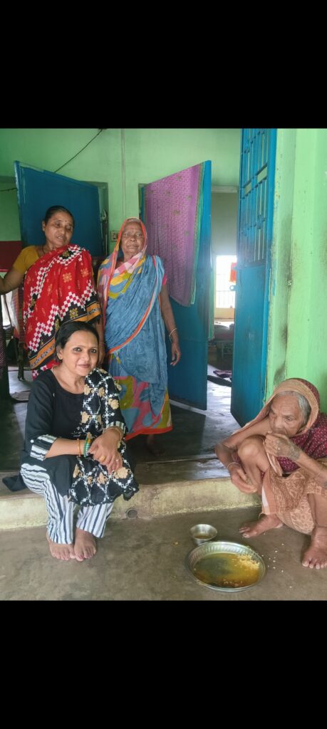 Happy moments with abandoned senior citizens