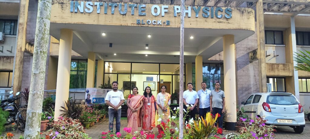Stress and Students seminar organized by Chetana A Mission Trust at Institute of physics,our expert guest speakers Dr Narayan Prasad Modi professor HOD MKCG Baharampur,Dr susma Chaudhury retired CMO Nalco hospital and motivational speaker Bani Dev.How to handle stress with smile on your face it\'s a art