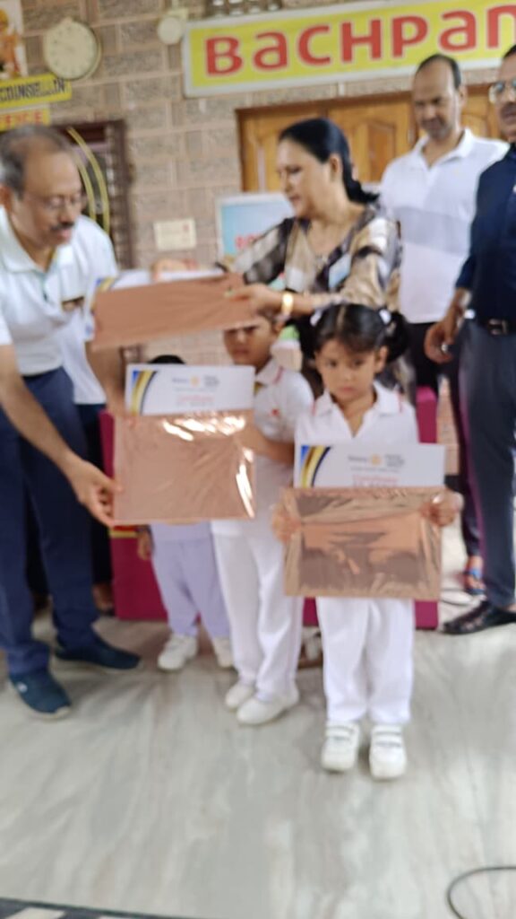Every child is an artist! 🎨 At Chetana Mission, we organized a Drawing Competition at Bachpan School to encourage children to express their creativity and develop a love for art. Every drawing tells a unique story, and every child has a wonderful imagination. Keep drawing, keep dreaming, and never stop believing in your talent. Participation is the first step toward success!