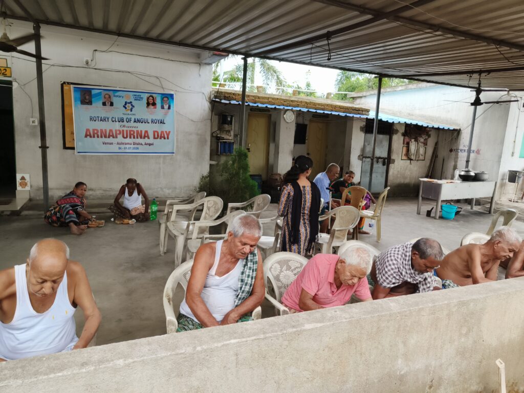 Celebration of Annapurna Diwas at Disha old age home with old parents to pay care and attention